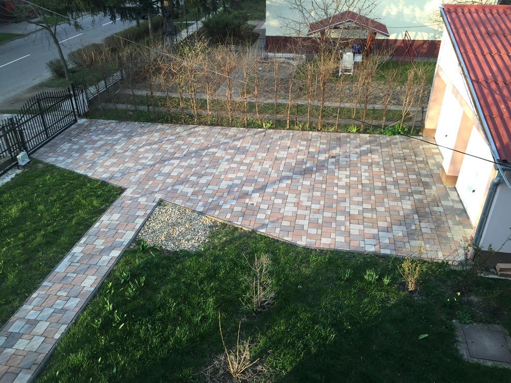 Platan Apartman Hajdúszoboszló Exteriör bild